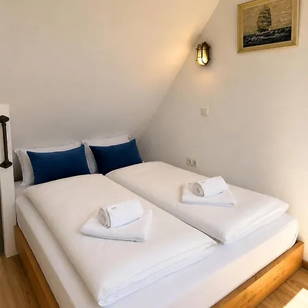 Apartment Kajuete Mit Meerblick & Eigener Terrasse